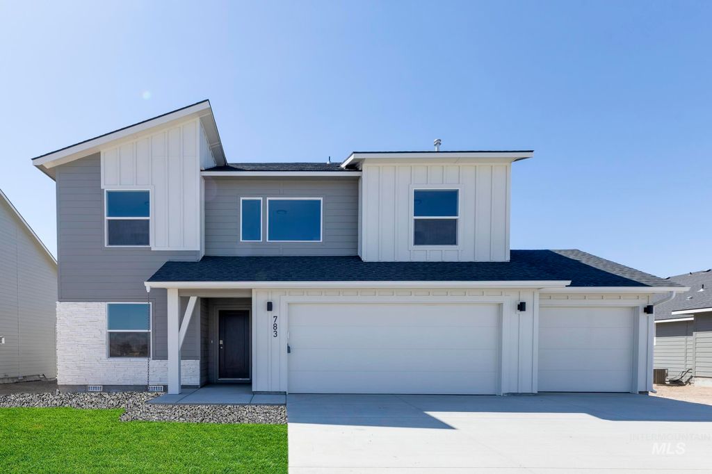 Photo of 783 Morrow St, Mountain Home, ID 83647 (MLS # 98956175)