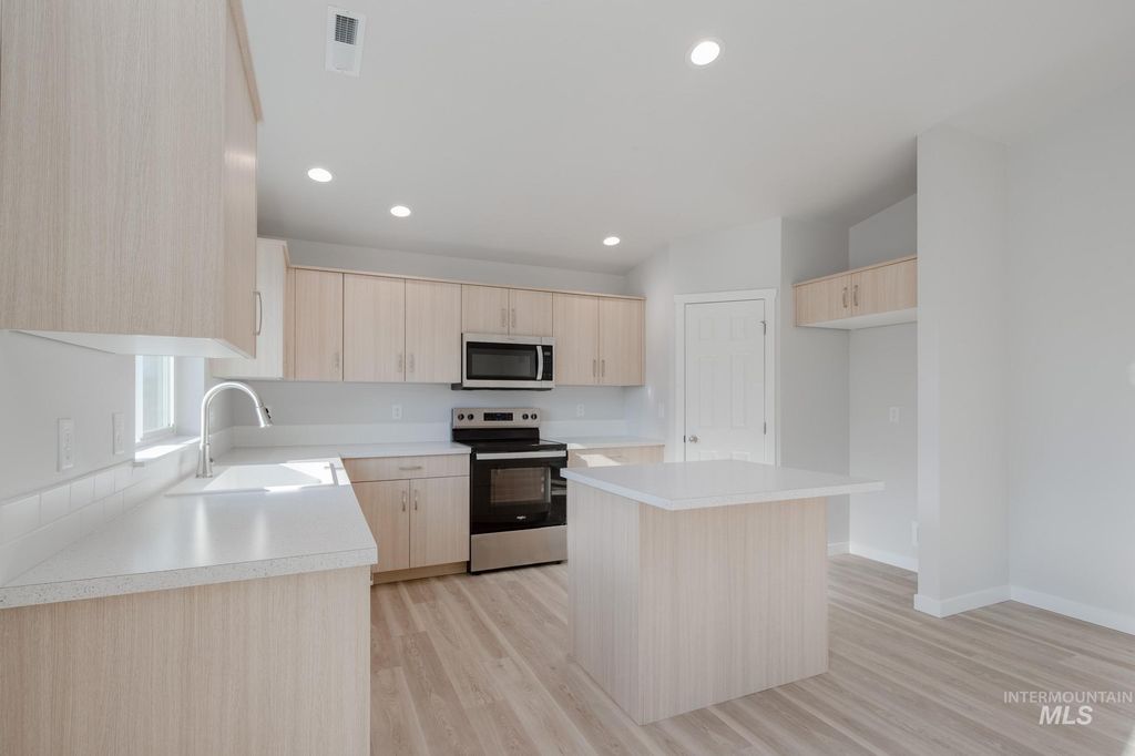 Photo of 3451 E Red Maple Ct, Nampa, ID 83686 (MLS # 98968436)