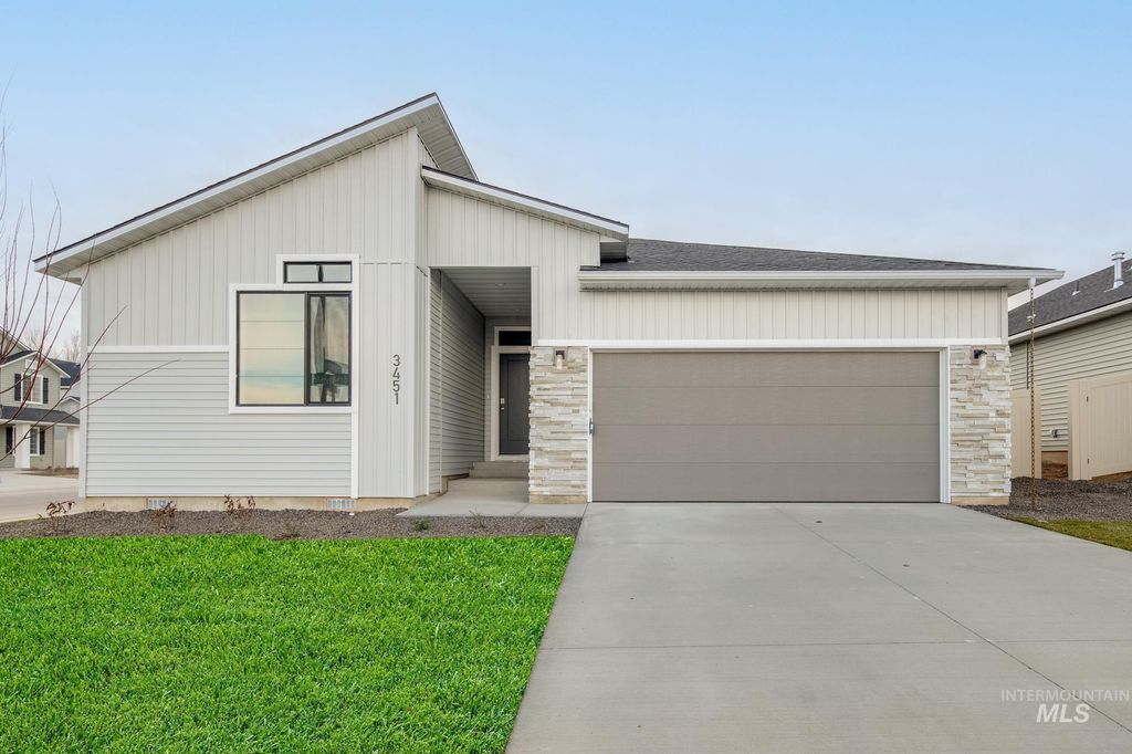 Photo of 3451 E Red Maple Ct, Nampa, ID 83686 (MLS # 98968436)