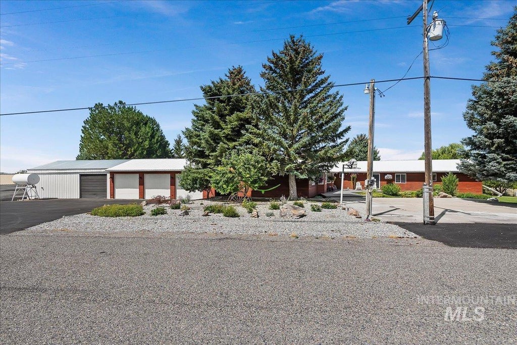 Photo of 13 N 200 E, Shoshone, ID 83352 (MLS # 98995148)