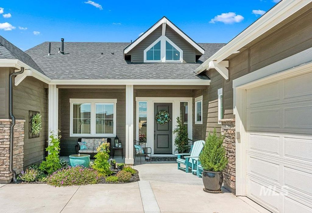 Photo of 6087 S Pioneer Trail Way, Meridian, ID 83642 (MLS # 98963773)