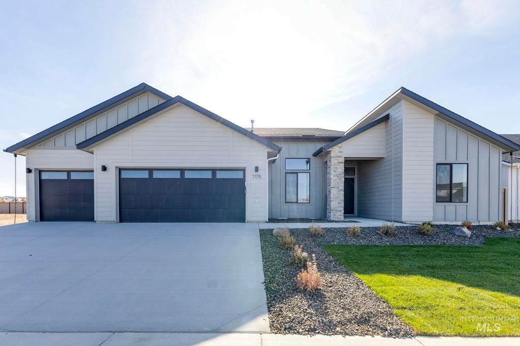 Photo of 5198 E Open Canyon Dr, Nampa, ID 83687 (MLS # 98983758)