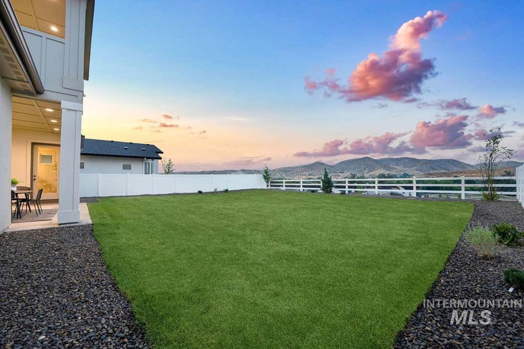 Photo of 9262 W Sooty Grouse Ct, Boise, ID 83714 (MLS # 98995679)
