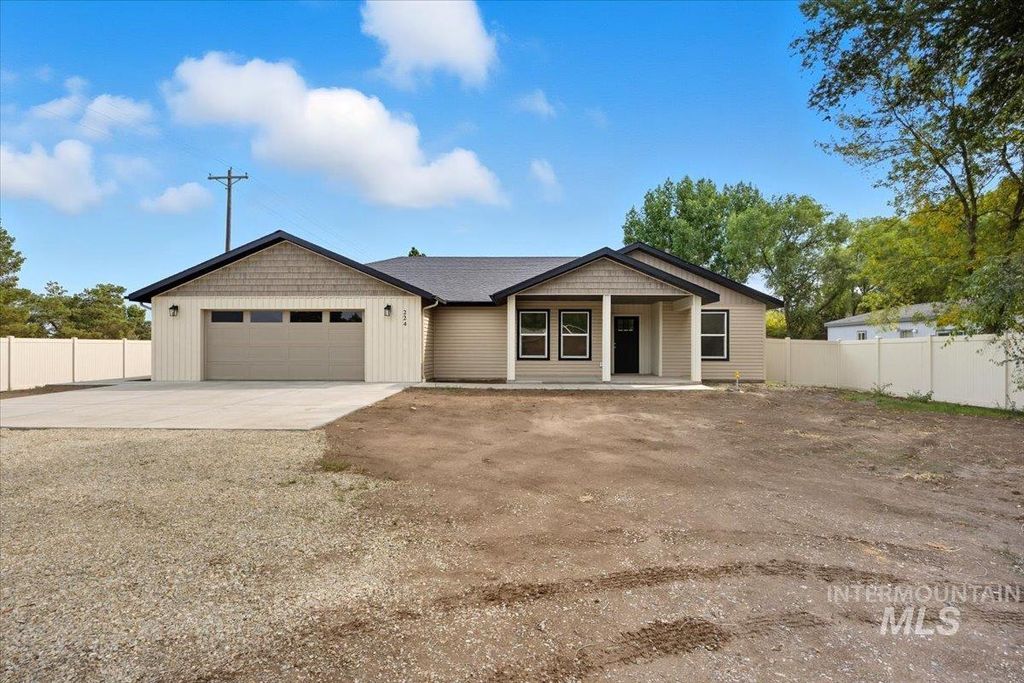 Photo of 224 W Lorene Lane, Rupert, ID 83350 (MLS # 98980548)