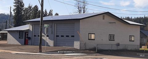 Photo of 10 N Division St, Pinehurst, ID 83850 (MLS # 98978199)