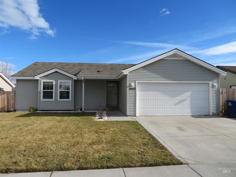 Photo of 1457 Wrangler Street, Twin Falls, ID 83301 (MLS # 98970247)