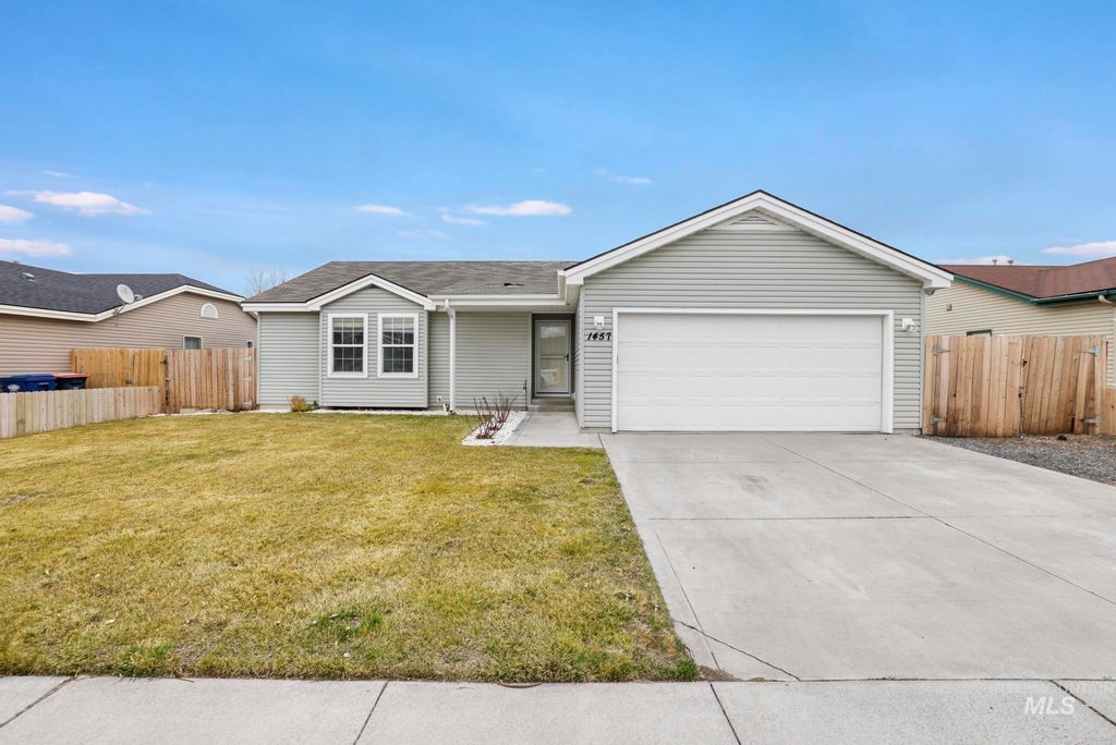 Photo of 1457 Wrangler Street, Twin Falls, ID 83301 (MLS # 98970247)