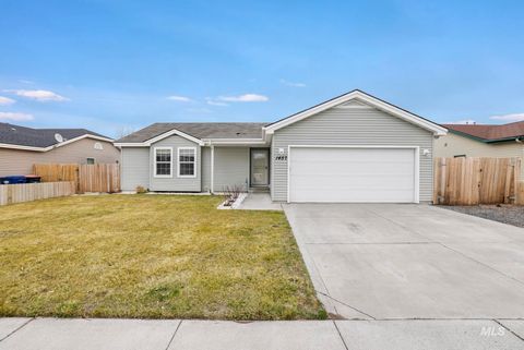 Photo of 1457 Wrangler Street, Twin Falls, ID 83301 (MLS # 98970247)