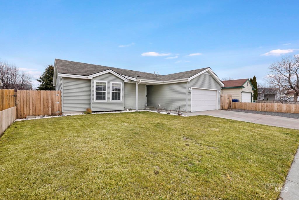 Photo of 1457 Wrangler Street, Twin Falls, ID 83301 (MLS # 98970247)