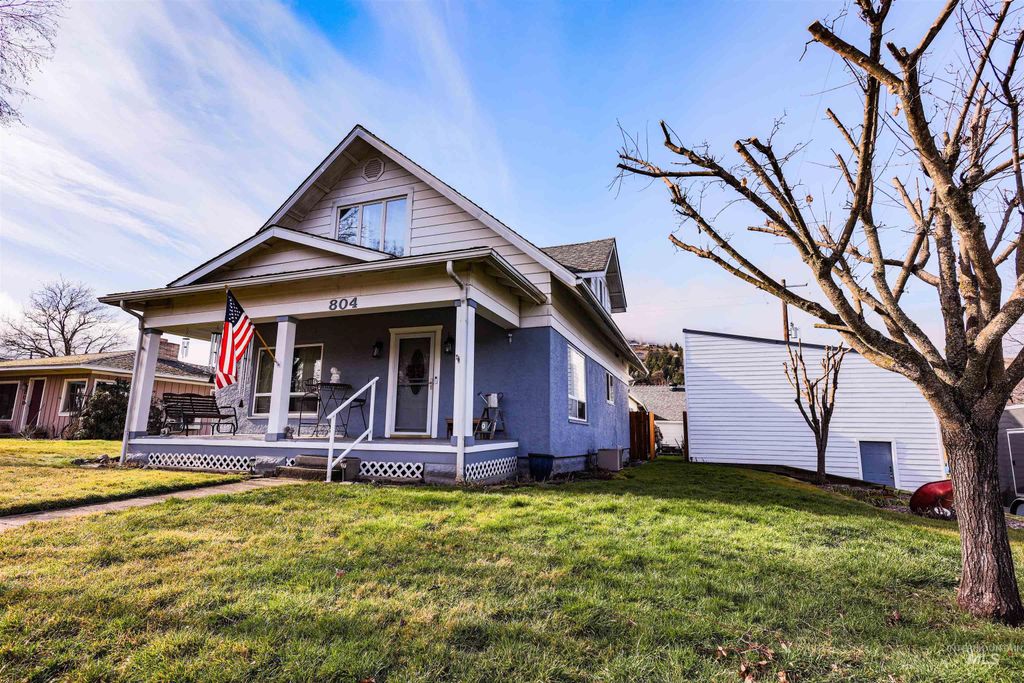 Photo of 804 Maple St, Kamiah, ID 83536 (MLS # 98974381)