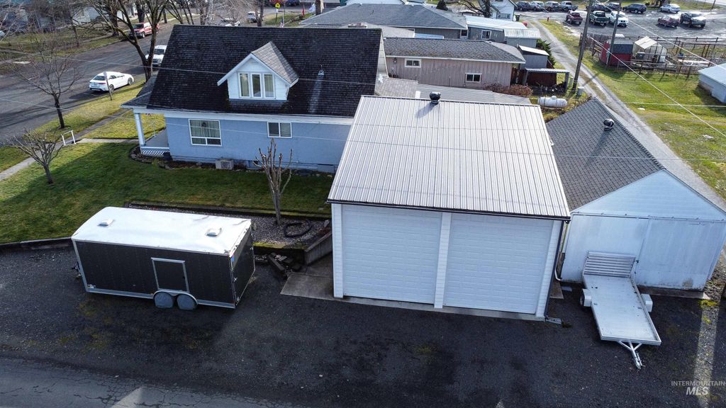 Photo of 804 Maple St, Kamiah, ID 83536 (MLS # 98974381)