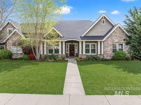 Photo of 1102 N Lionbridge Ave, Eagle, ID 83616 (MLS # 98979651)