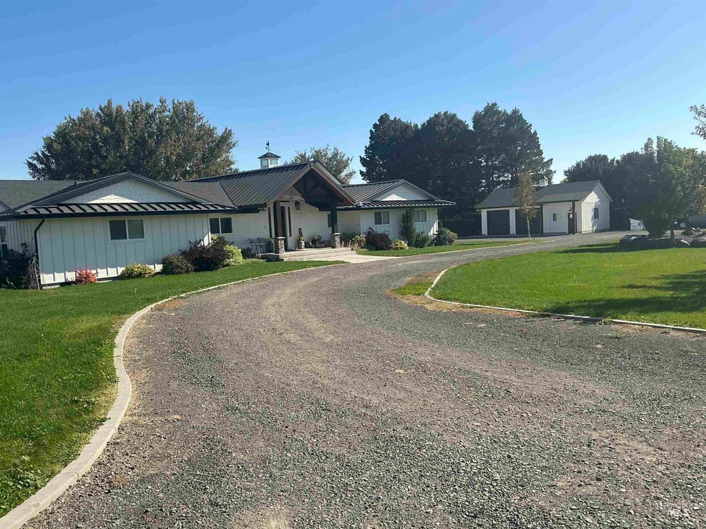 Photo of 2808 S 2808 S 850e, Hagerman, ID 83332 (MLS # 99003130)