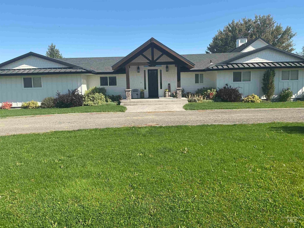 Photo of 2808 S 2808 S 850e, Hagerman, ID 83332 (MLS # 99003130)
