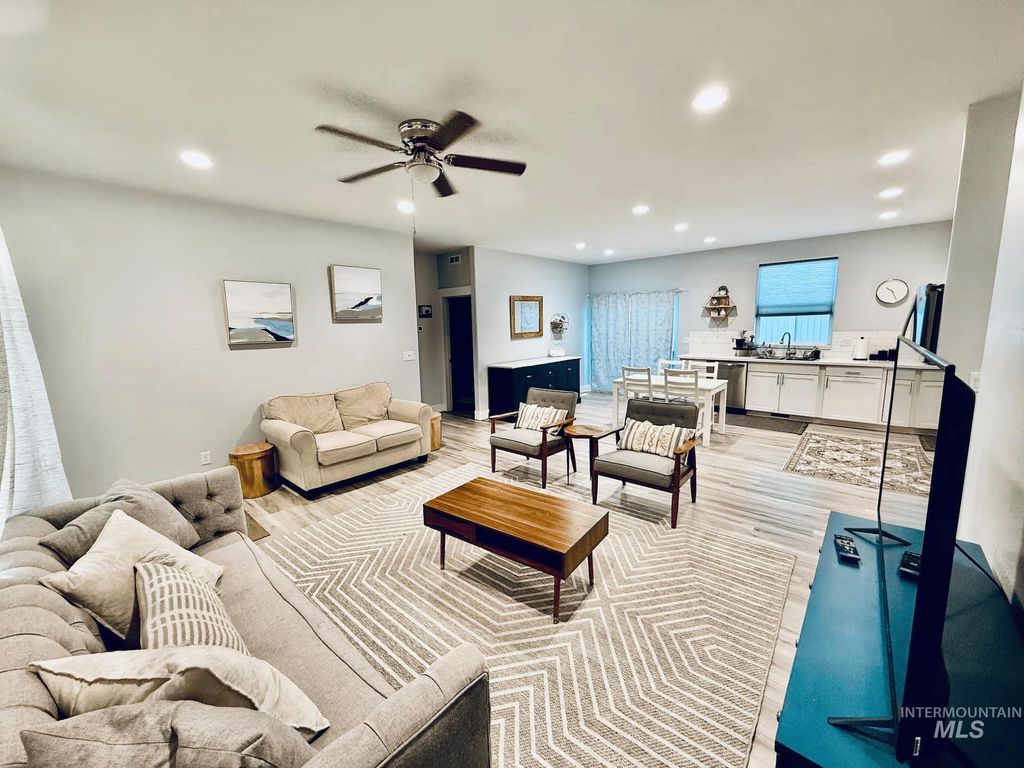 Photo of 1022 Trapper Peak Rd, Kimberly, ID 83341 (MLS # 98980212)