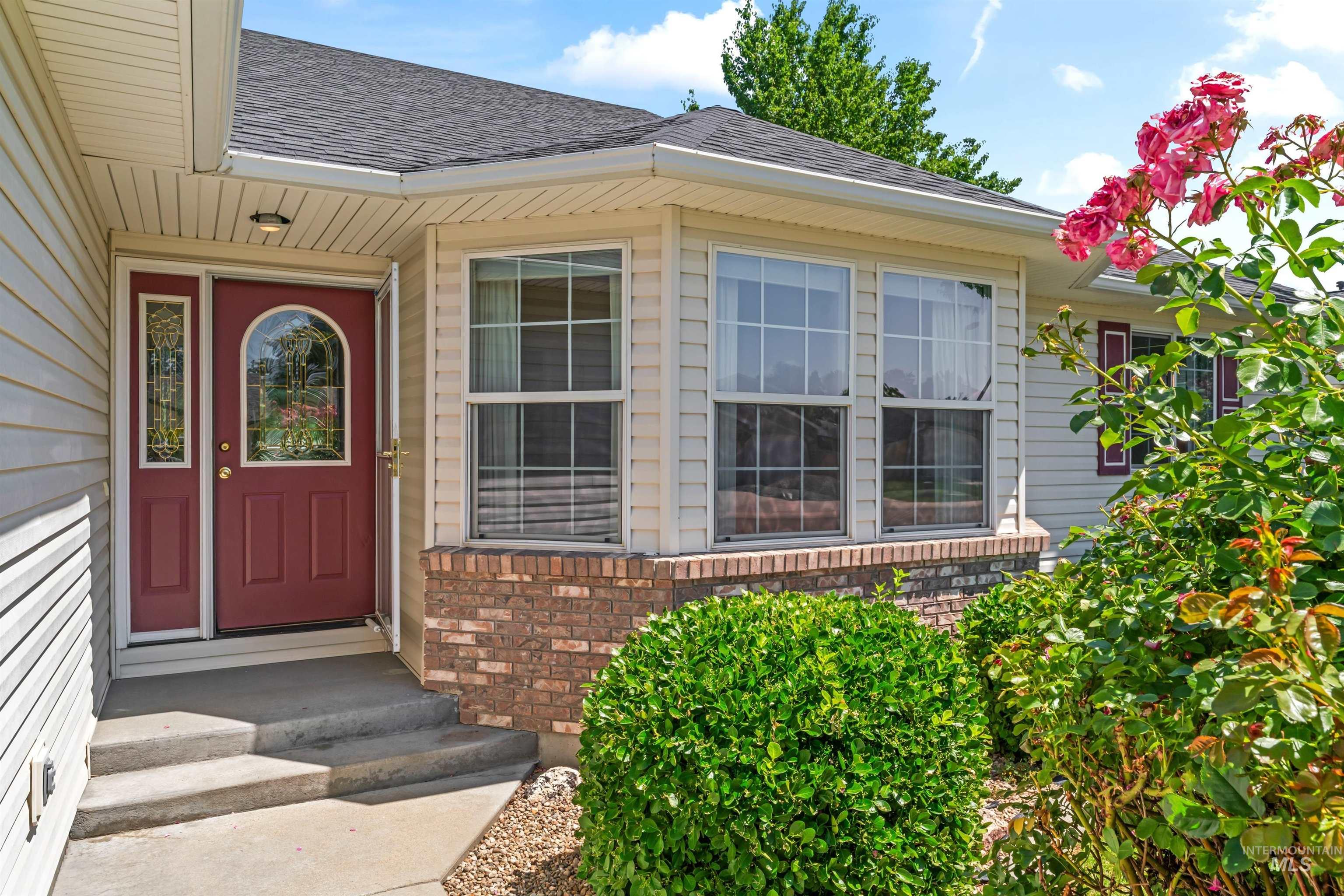 1728 S Labrador Pl.