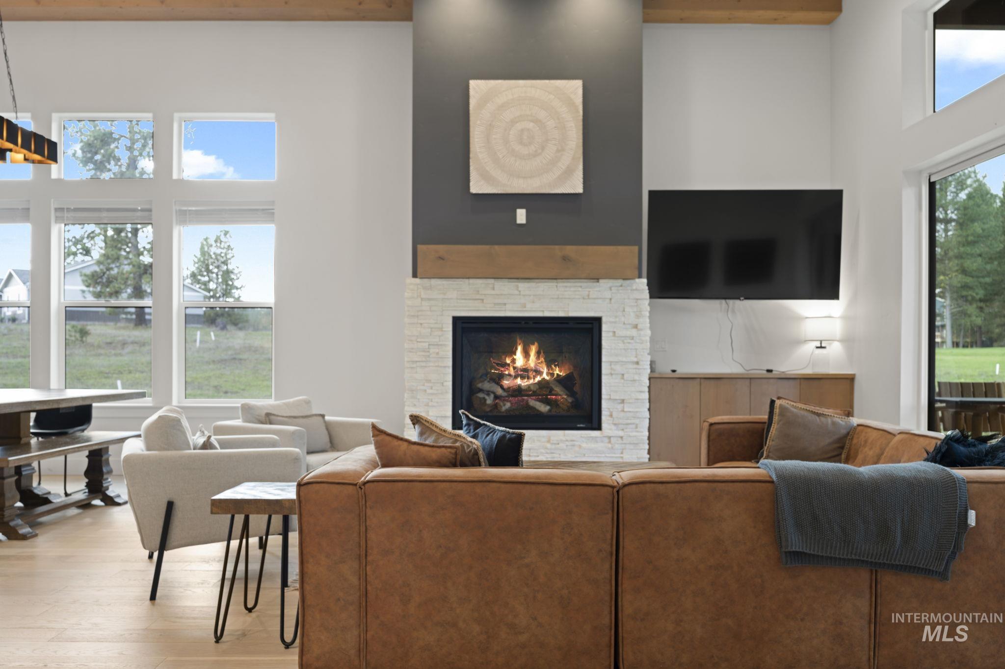 3853 Village Loop