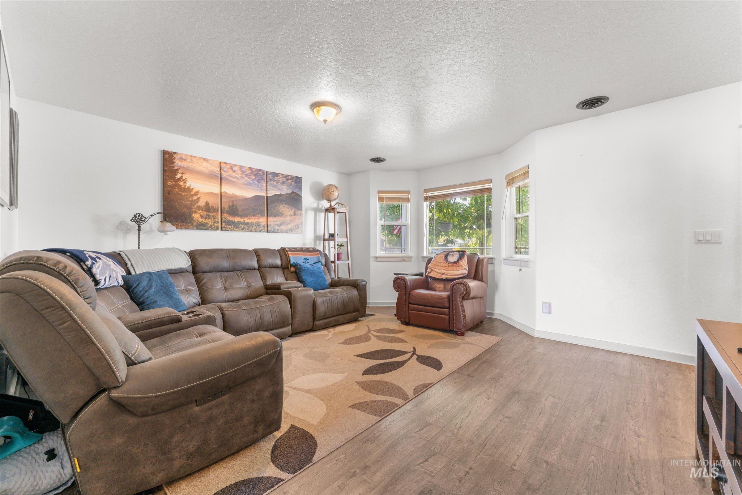 10536 Gossamer Ct