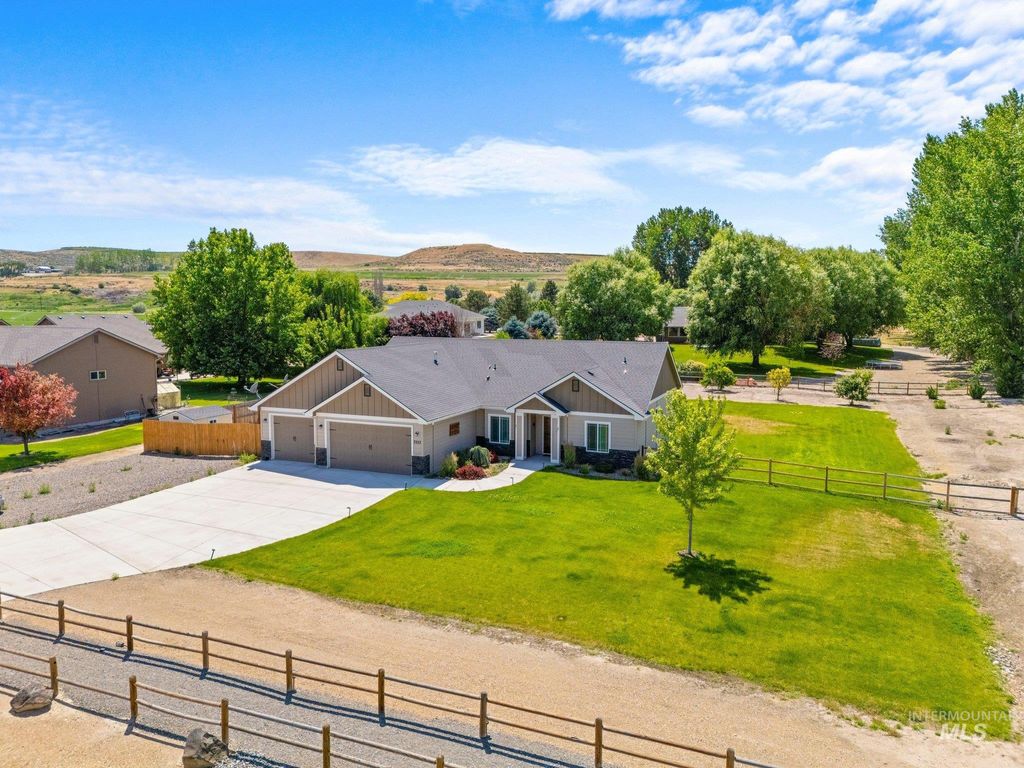 Photo of 7253 River View Dr, Marsing, ID 83639 (MLS # 98951734)