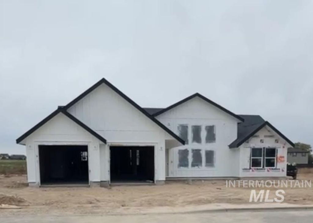 Photo of 1507 Tverdy Lane, Buhl, ID 83316 (MLS # 98964190)