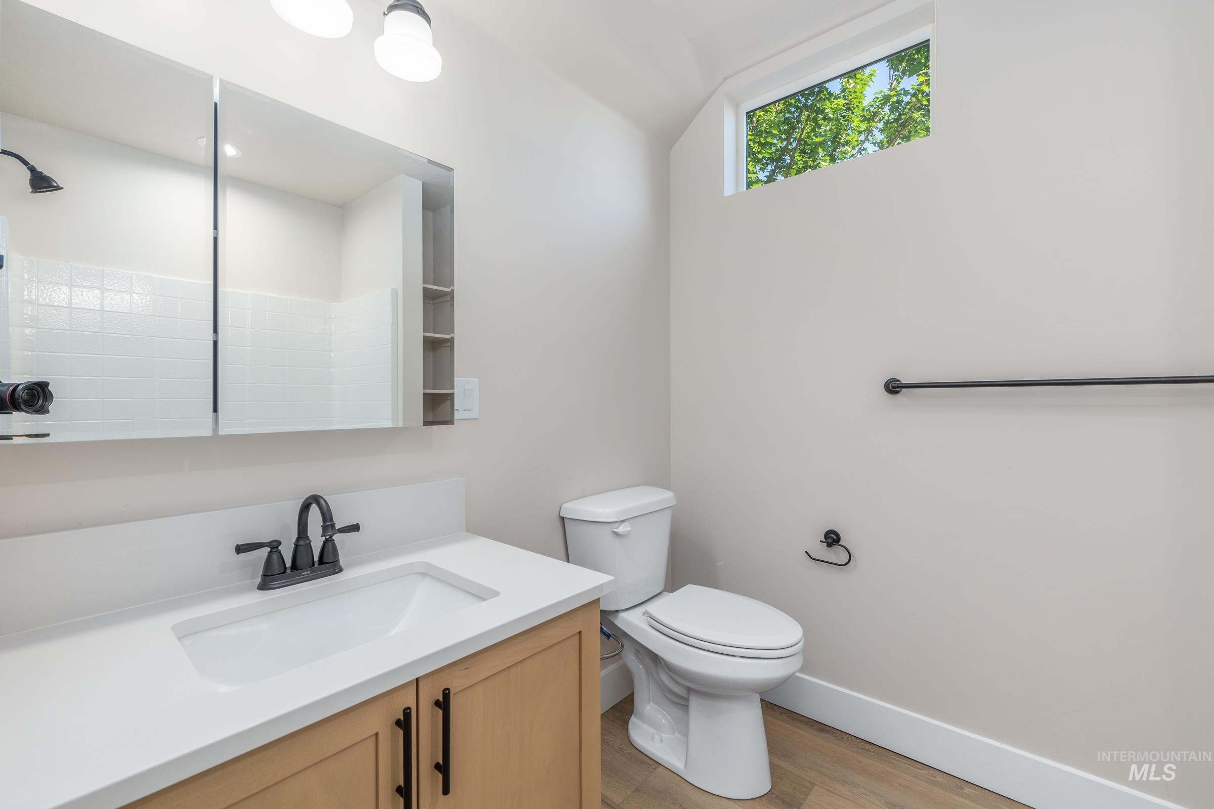 1421 N Bluffs Ridge Lane