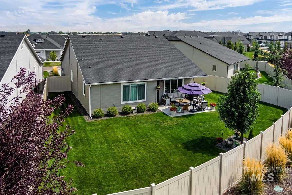 348 W Radiant Ridge