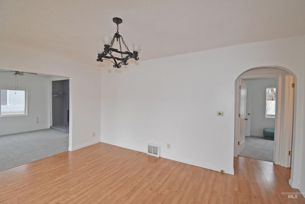 Photo of 907 Maple Street, Clarkston, WA 99403 (MLS # 98972617)