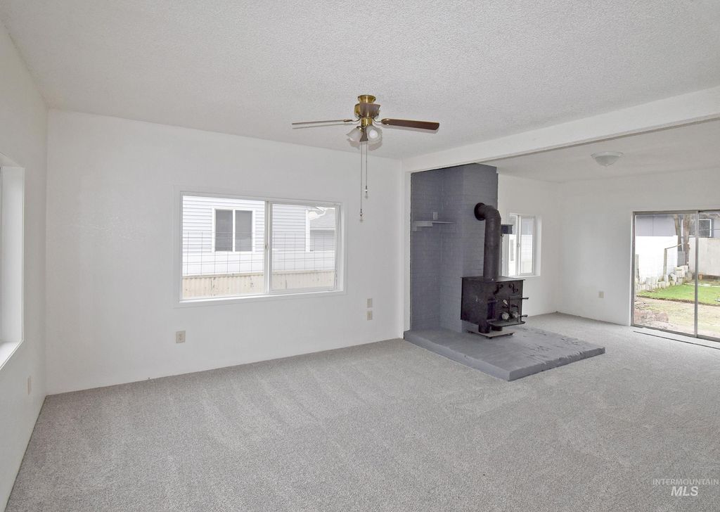 Photo of 907 Maple Street, Clarkston, WA 99403 (MLS # 98972617)