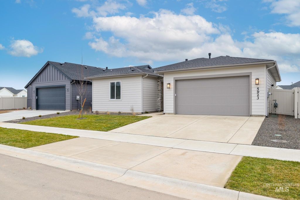 Photo of 5923 W Snow Currant St, Meridian, ID 83646 (MLS # 98973185)