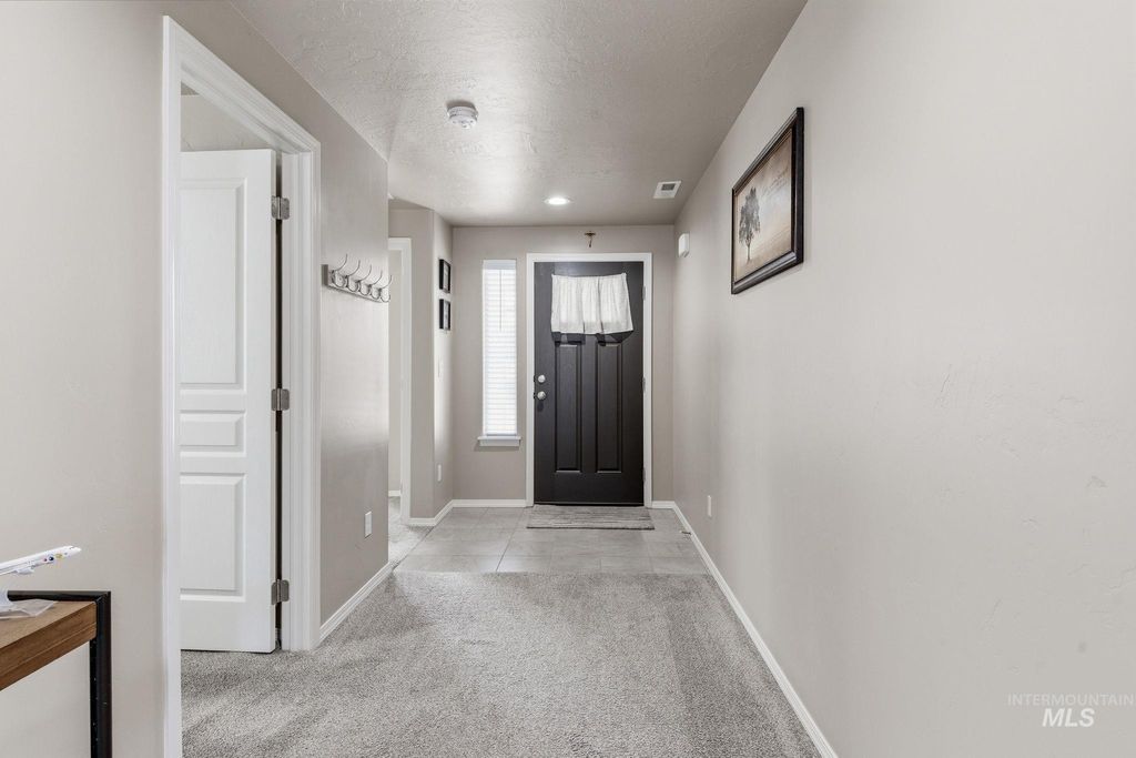 Photo of 612 Diamond Lake St, Middleton, ID 83644 (MLS # 98981101)