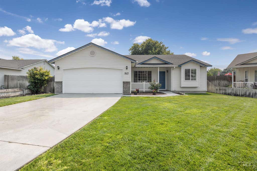 Photo of 517 N Coppertree Dr, Nampa, ID 83651 (MLS # 98995595)