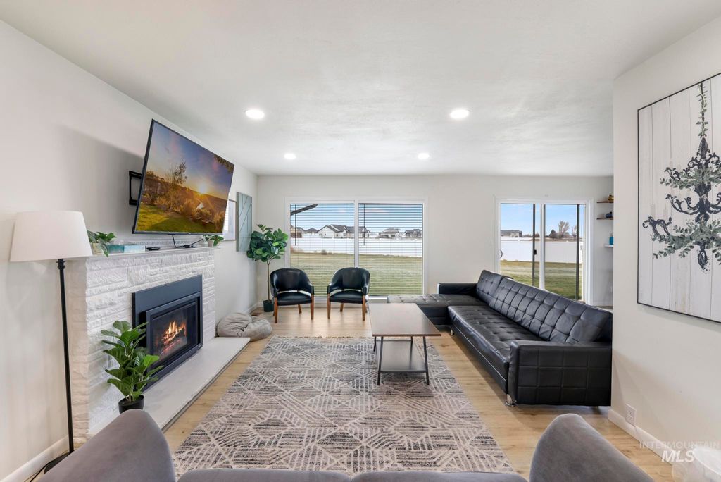 Photo of 4095 2300 E, Filer, ID 83328 (MLS # 98972307)