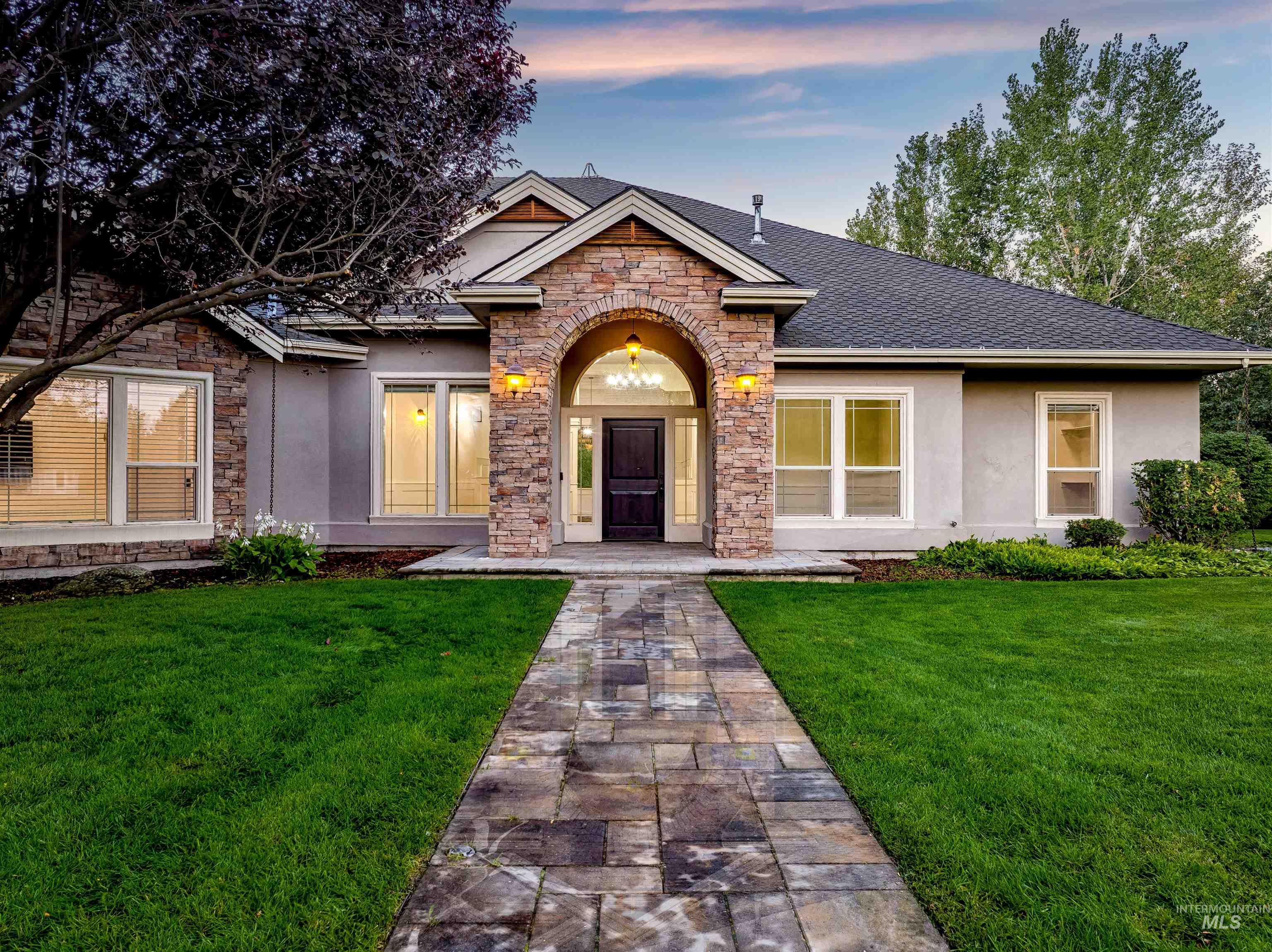 103 S. Alder Ln