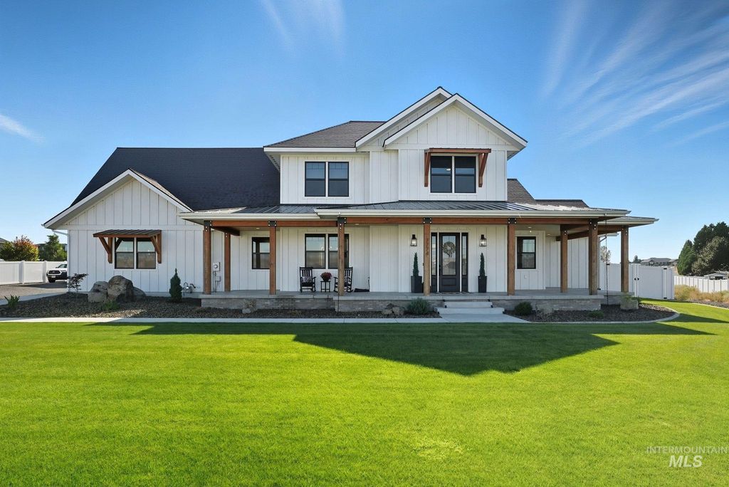 Photo of 7774 Paddock Ln, Lewiston, ID 83501 (MLS # 98963013)