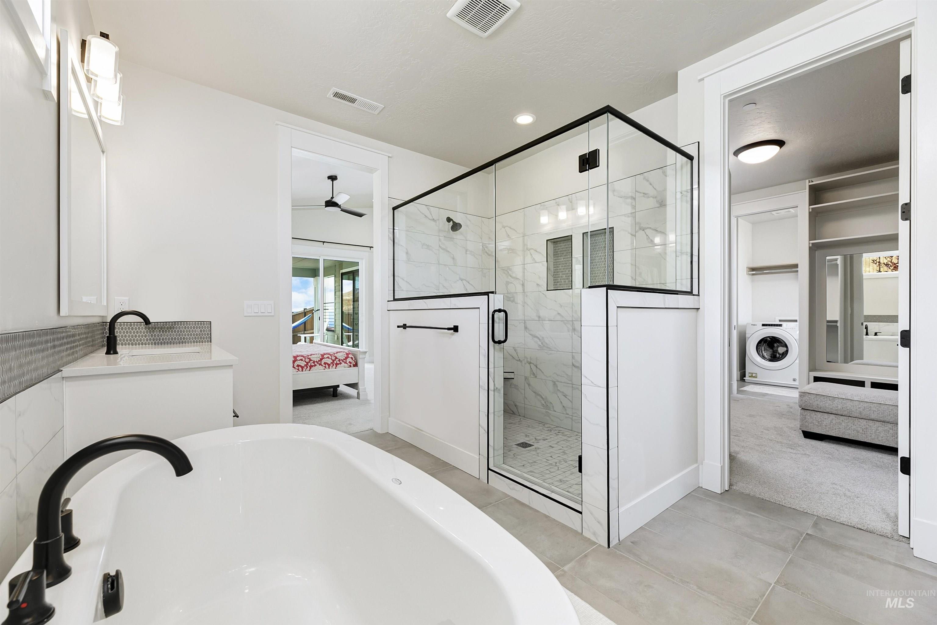 3552 E Asteroid Drive