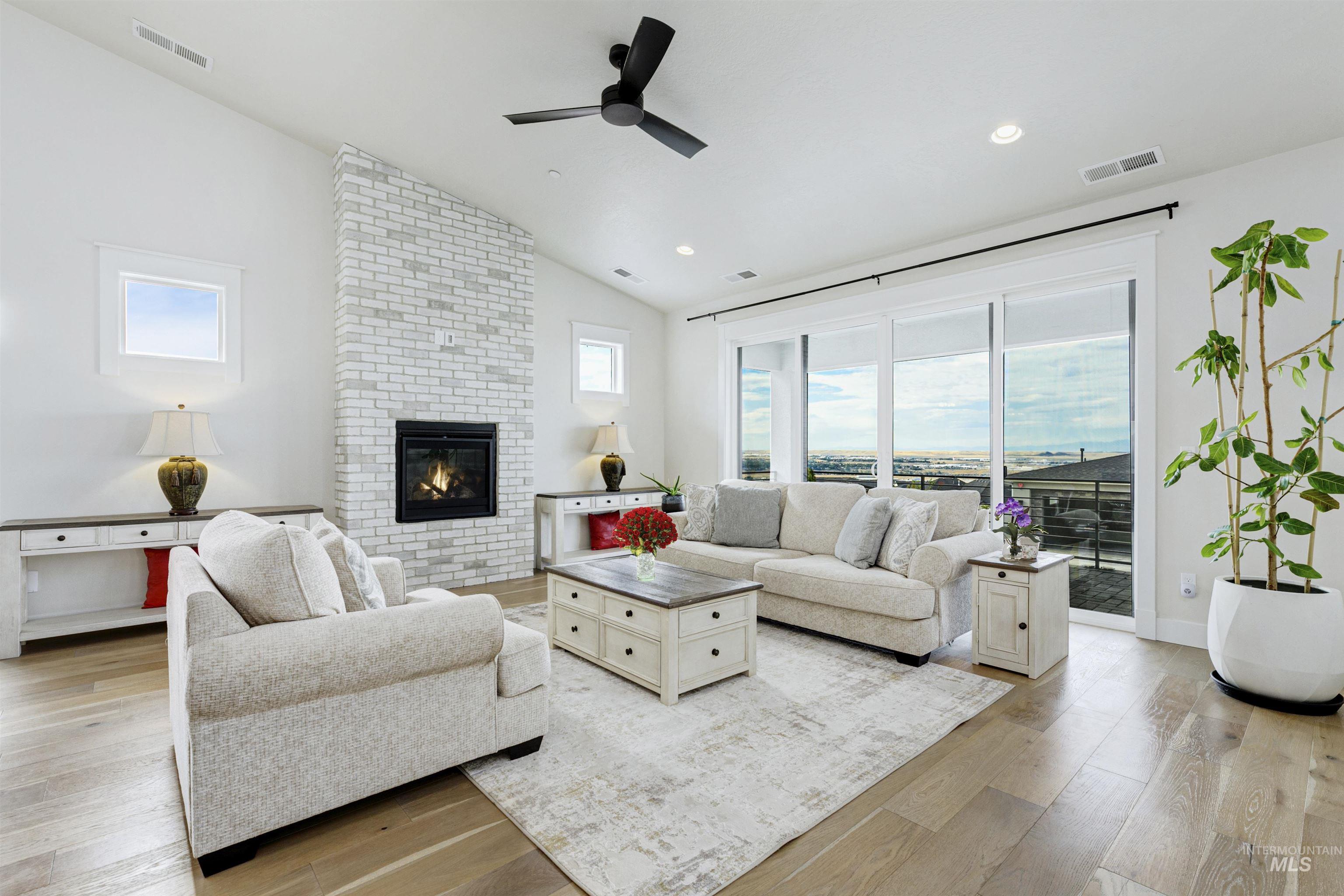 3552 E Asteroid Drive