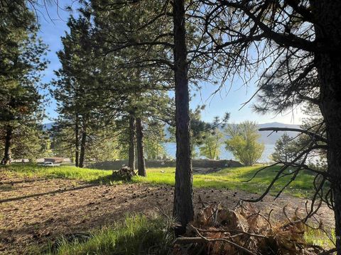 Photo of 515 Lakeview Dr, Cascade, ID 83611 (MLS # 98950041)