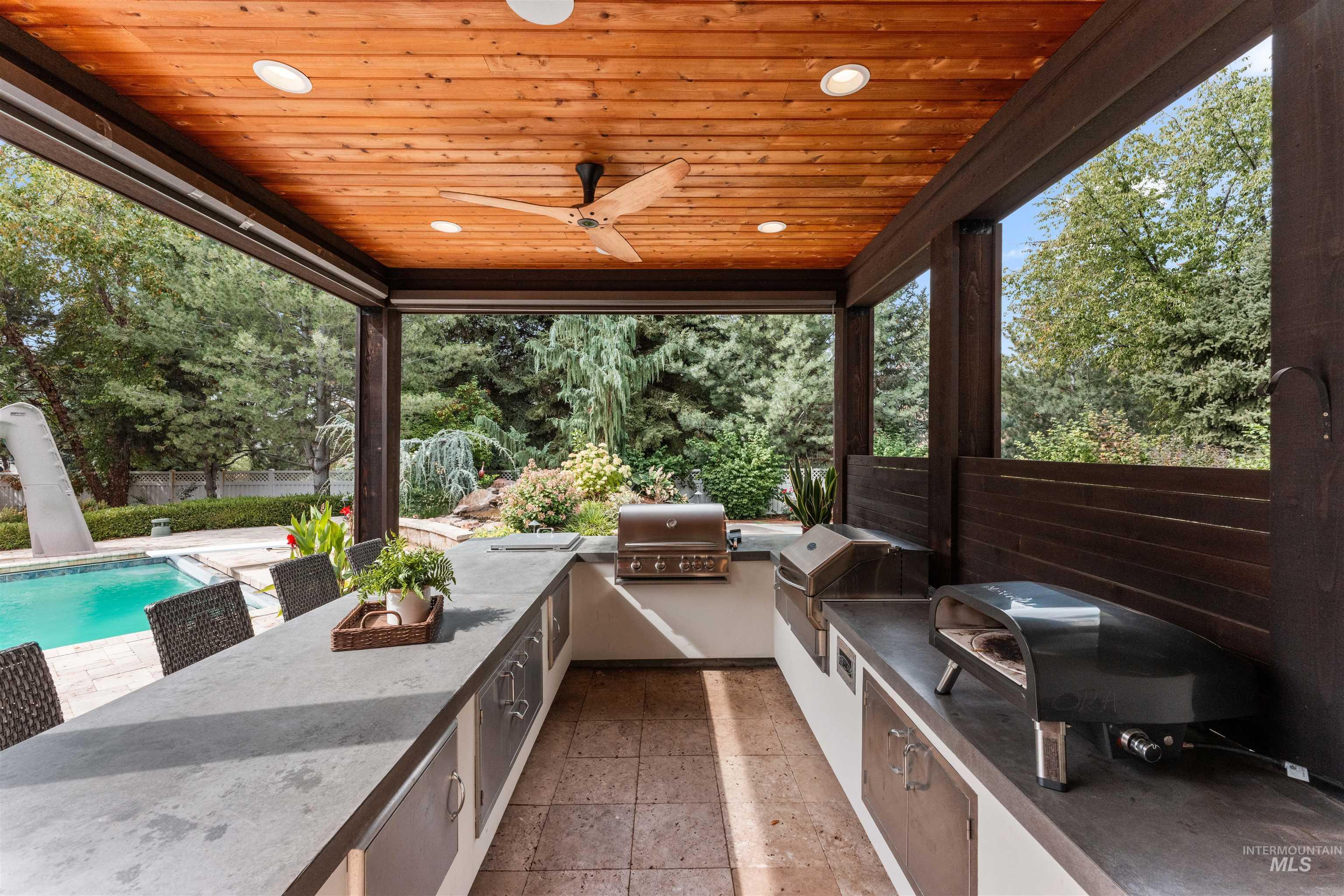 1263 W Wickshire Court