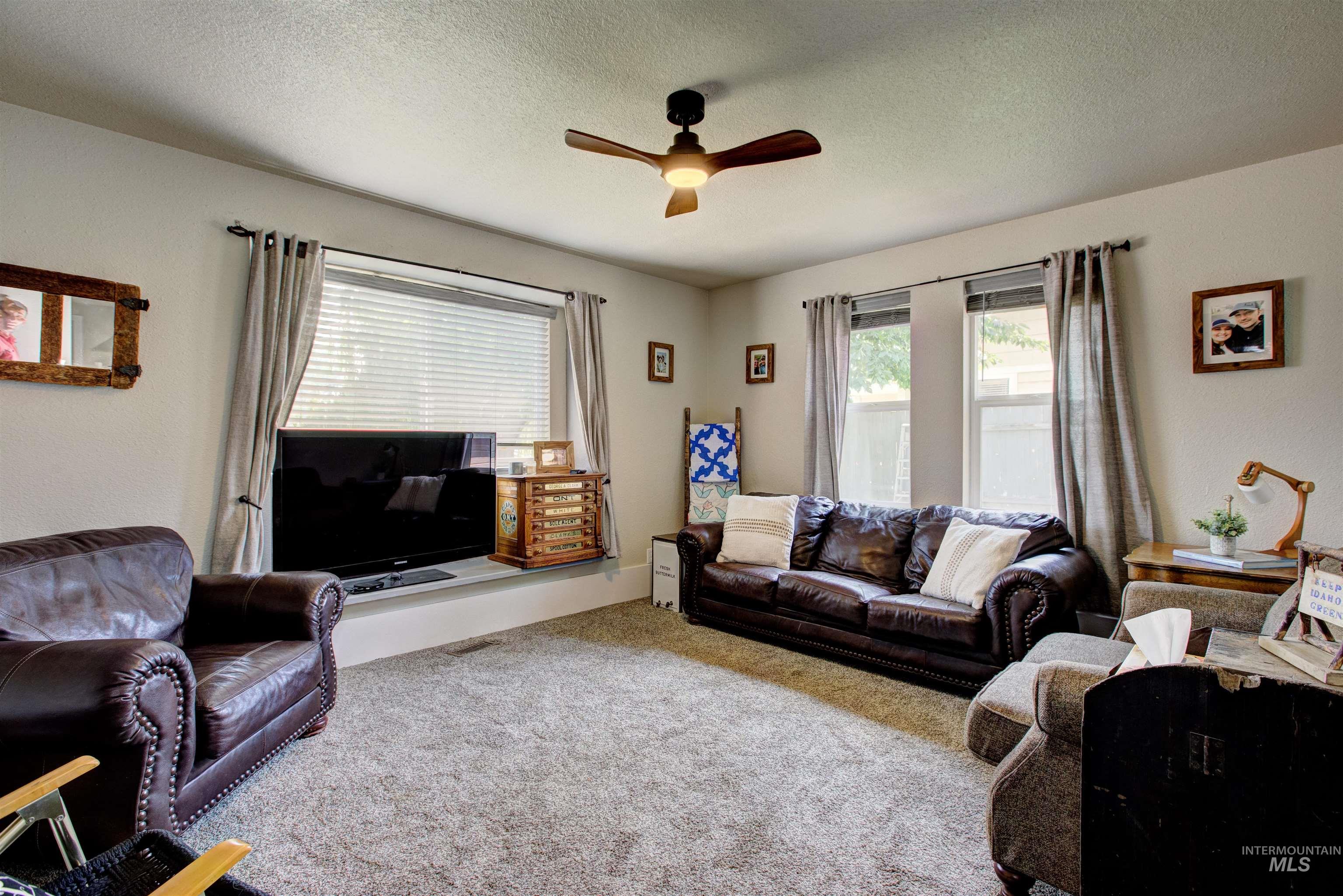 1011 E Claybourne Dr, Meridian, Idaho image 3