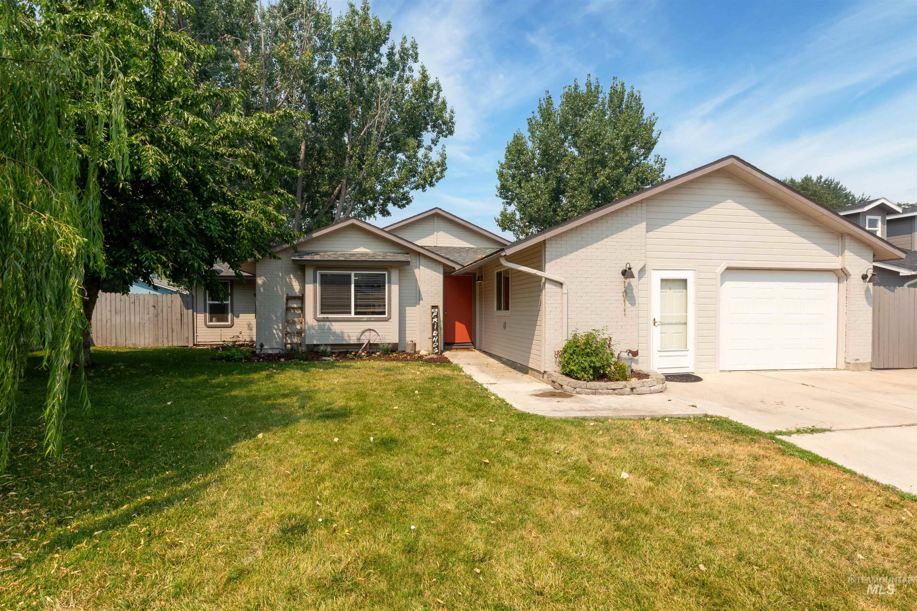 1011 E Claybourne Dr, Meridian, Idaho image 2