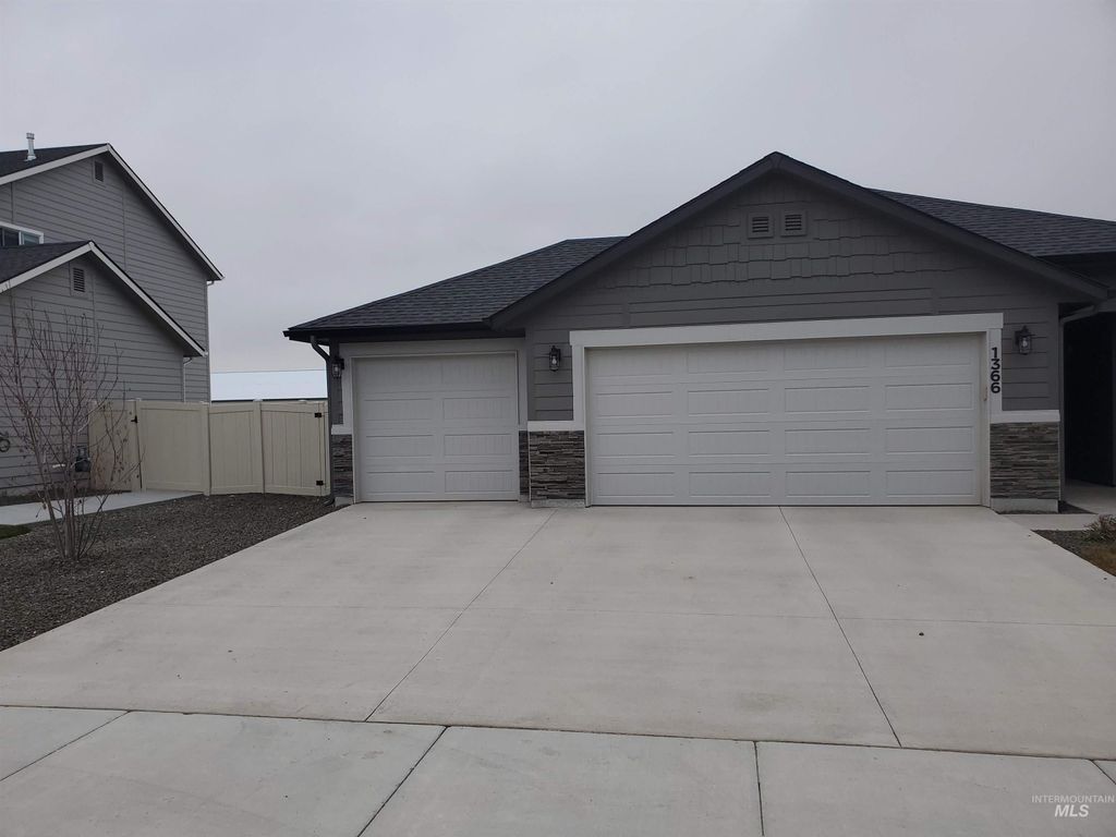 Photo of 1366 W Pendulum Cove Dr, Kuna, ID 83634 (MLS # 98971737)