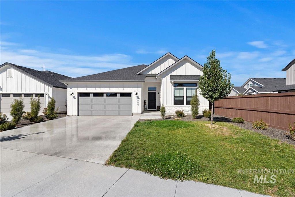 Photo of 10000 La Jolla Drive, Boise, ID 83709 (MLS # 98968871)