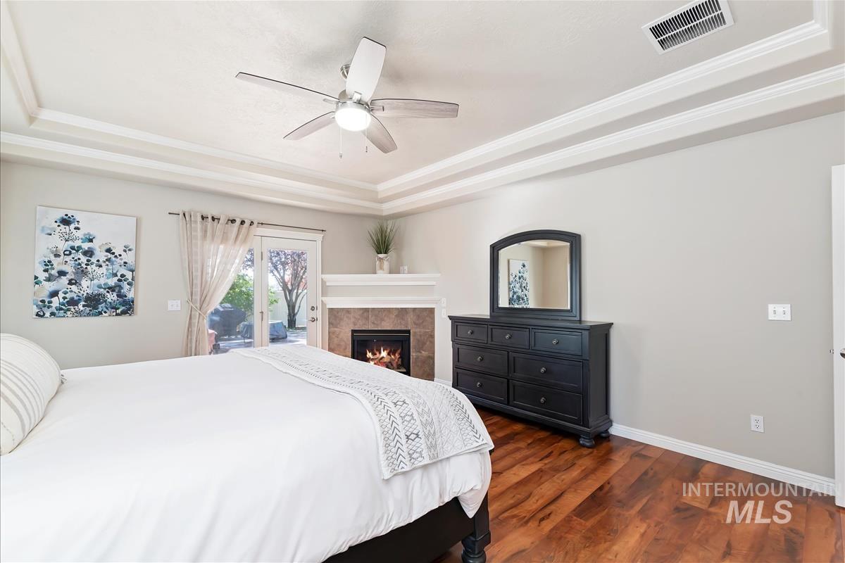 9999 W Hollandale Dr