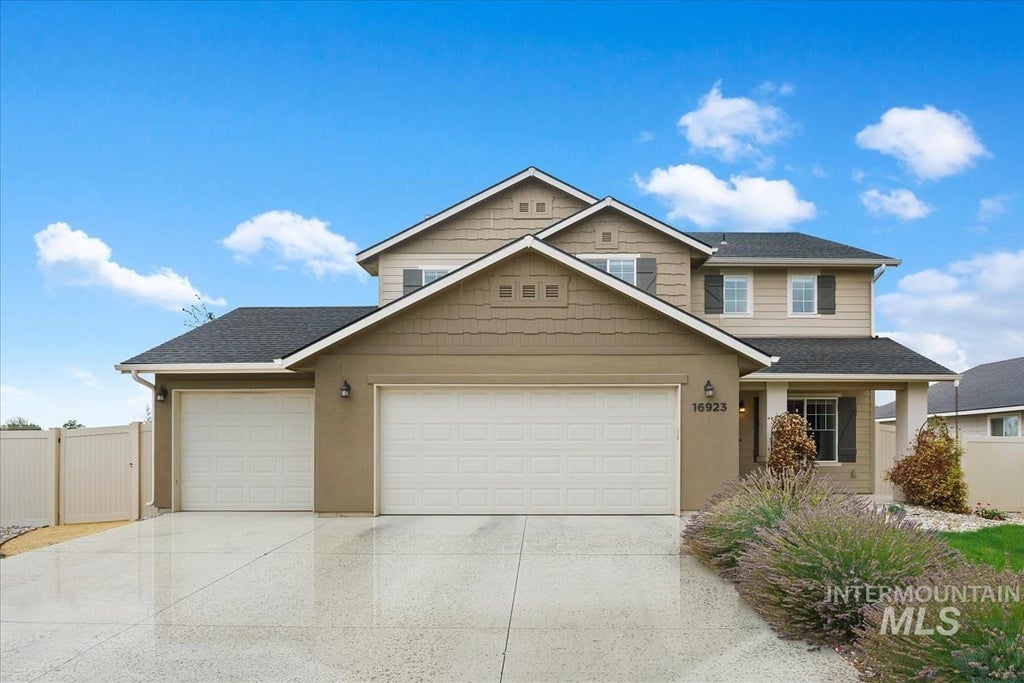 Photo of 16923 N Lowerfield Loop, Nampa, ID 83687 (MLS # 98999617)