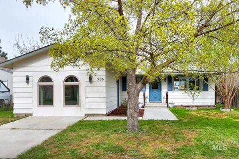 906 E 4th Emmett ID 83617