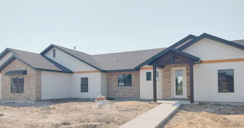 731 Clear Springs St Burley ID 83318