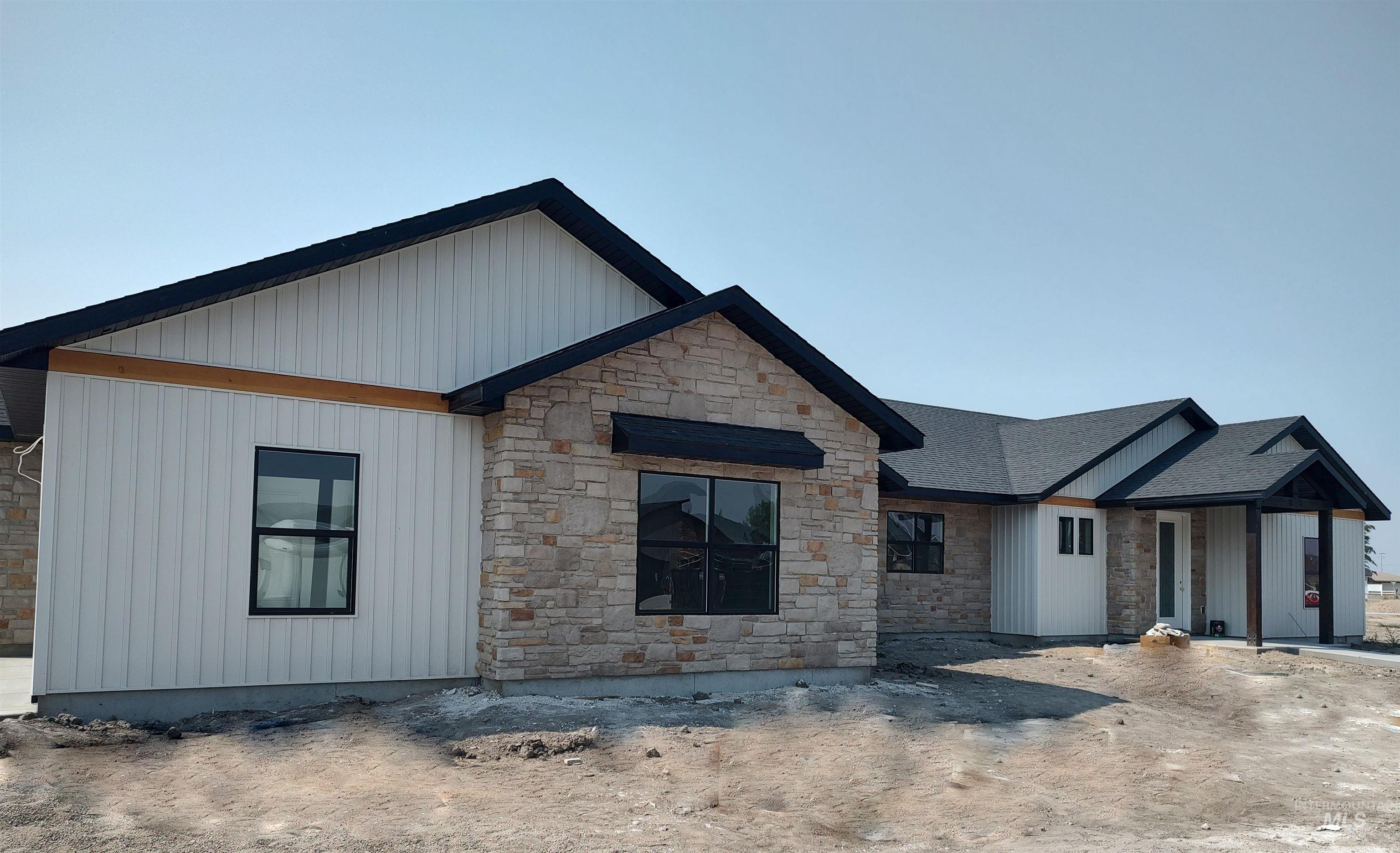 731 Clear Springs St