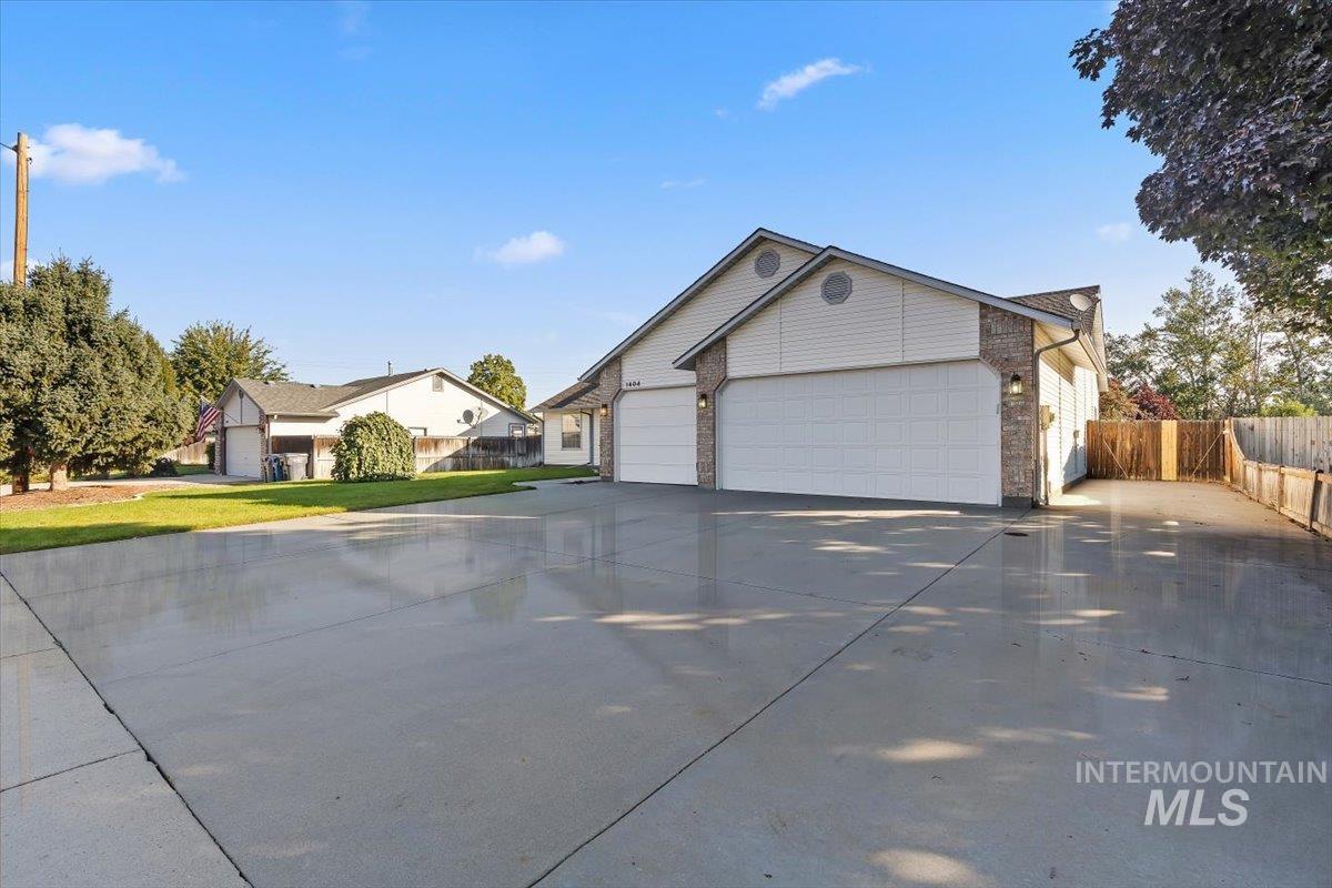 1404 Burnett Dr