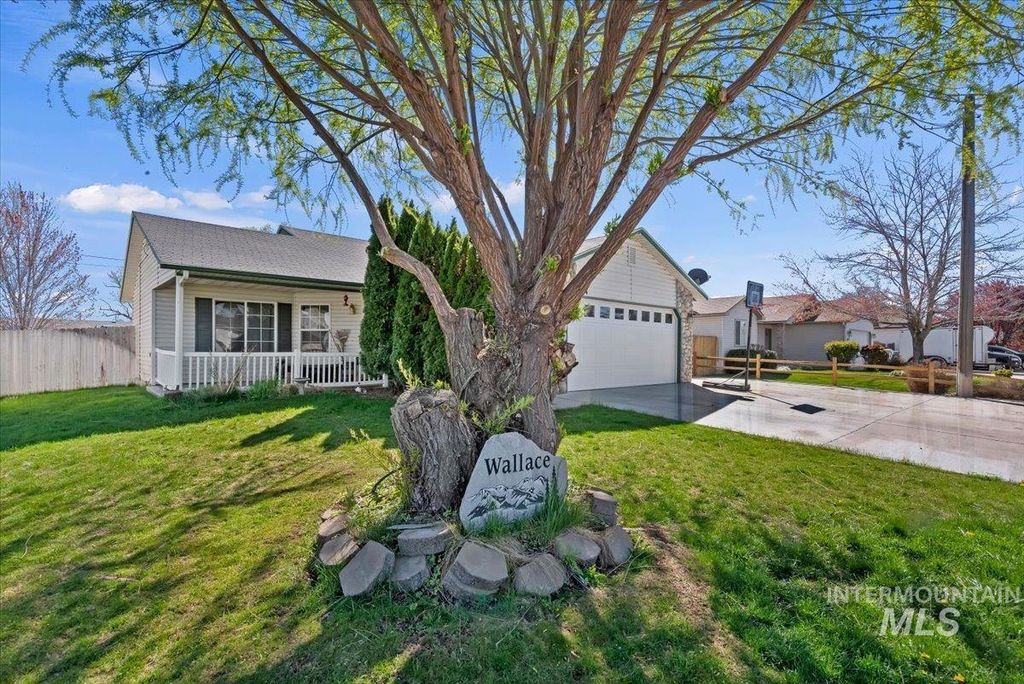 Photo of 24 S Honey Drive, Nampa, ID 83687 (MLS # 98981245)