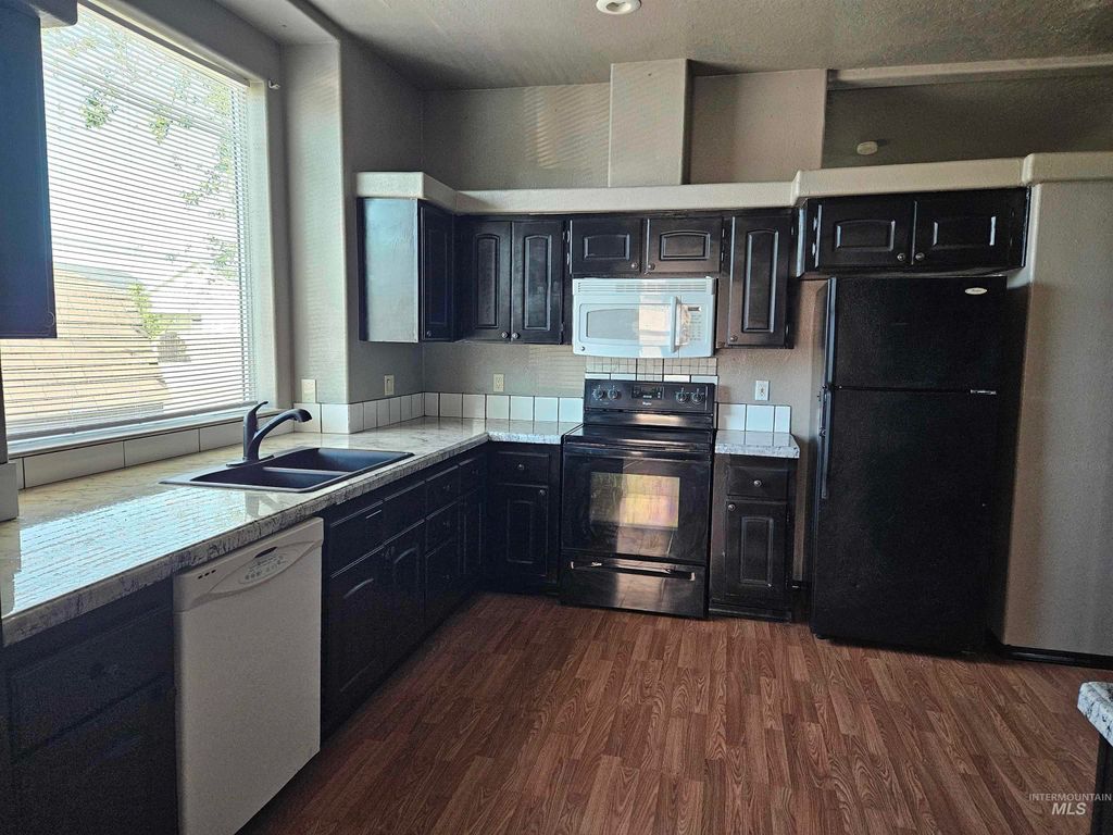 Photo of 895 Robbins Ave, Twin Falls, ID 83301 (MLS # 98912837)